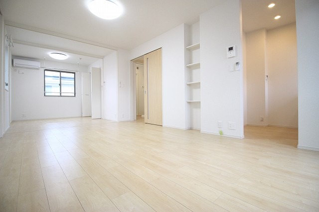 家具の配置がしやすいお部屋です