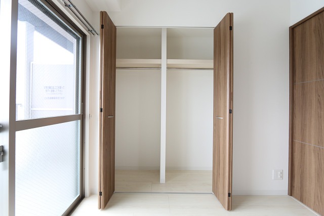 お洋服が多い方でも楽々収納できます