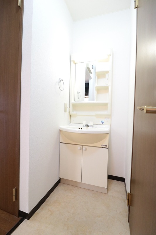 身だしなみチェックはここで