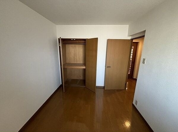 全てのお部屋にも収納があります。
