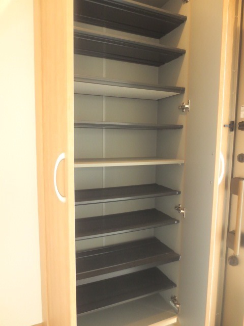 シューズボックスで玄関スッキリ