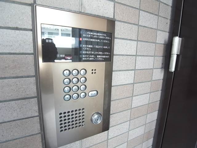 女性の方も安心のオートロック付きです