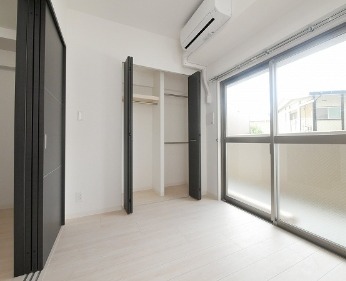 こちらは寝室にいかがでしょうか？？