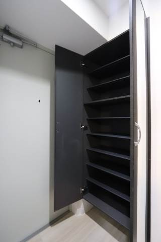 高さ調節できるシューズボックスございます