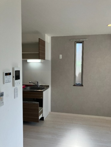 広々リビングでゆっくりお過ごしください