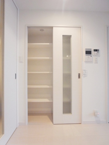 お皿や消耗品入れなど使い方色々