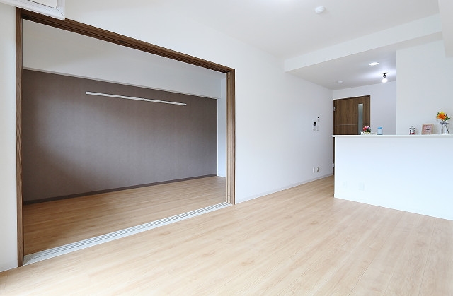 陽の光が入るリビングです