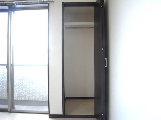 ロングコートもかけられます。