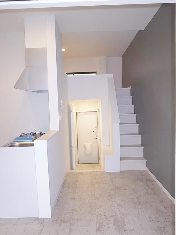 家具の配置がしやすいリビングですね