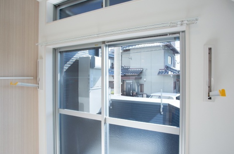 嬉しい室内物干し付きです