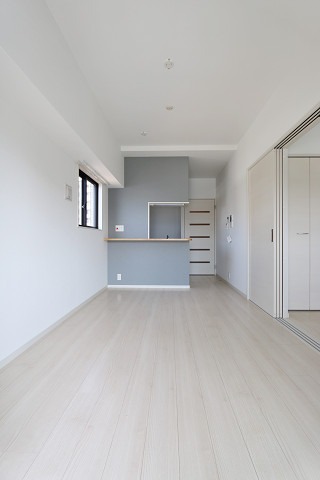 白基調の綺麗なお部屋です