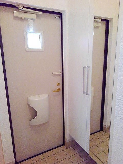 玄関はこんな感じです。