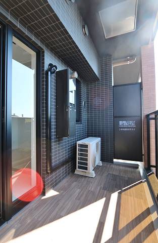 分譲ならではの広々バルコニー