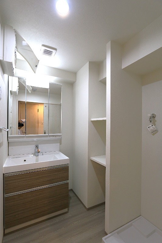 お出かけ前の身支度はこちらでバッチリです