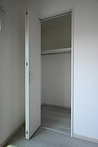 お洋服が多い方でも楽々収納できます