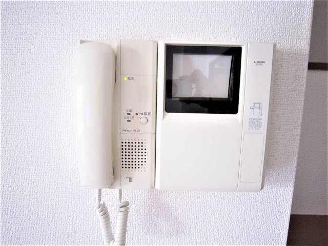 来訪者の顔が確認できるので安心です