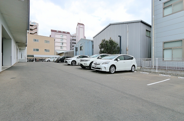 敷地内駐車場完備