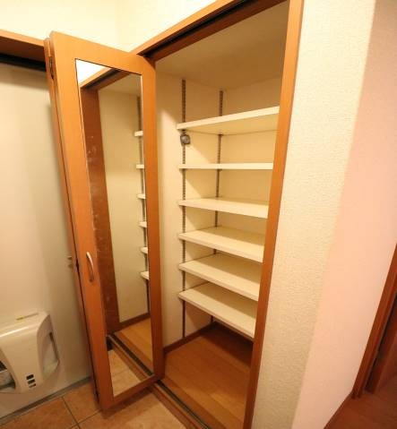 シューズボックス完備。