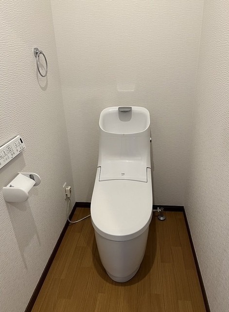 清潔感もあり、ウォシュレット付きです。