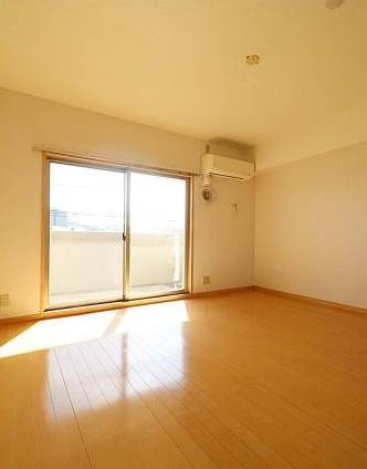 日当たり良好な明るいお部屋です