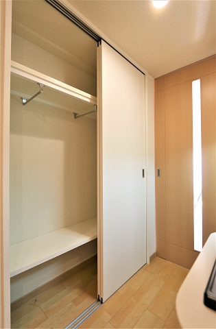 お洋服が多い方でも楽々収納できます