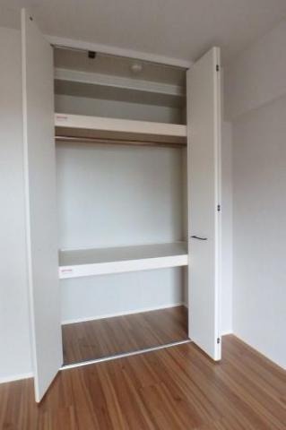 お洋服が多い方でも楽々収納できます