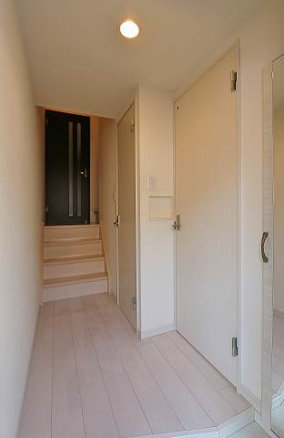 玄関もオシャレで開放的です