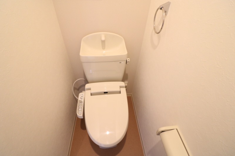 清潔感のあるトイレです