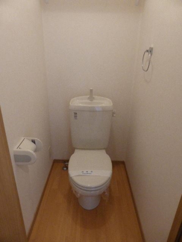 清潔感のあるトイレです