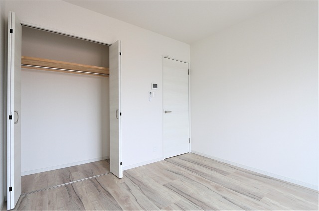 お洋服が多い方でも楽々収納できます