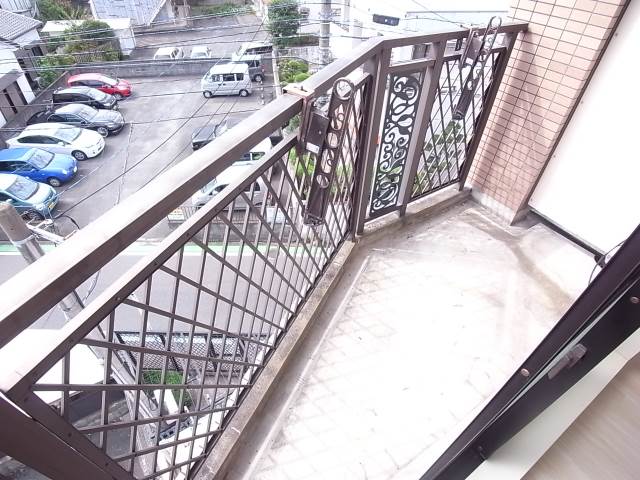 洗濯物はこちらに干せます。