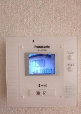安心のモニターホンです。