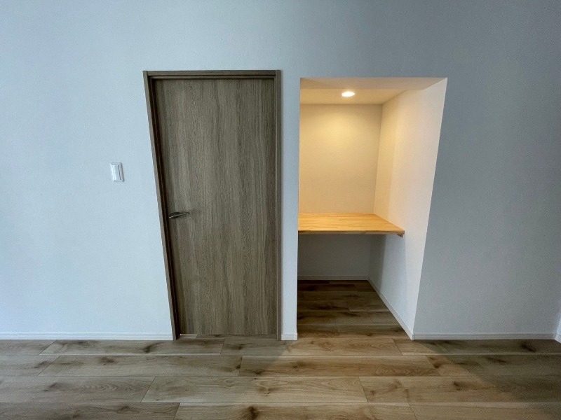 使い勝手のよさそうな棚ですね