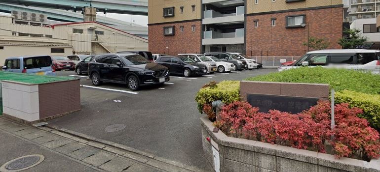 敷地内駐車場に空きございます