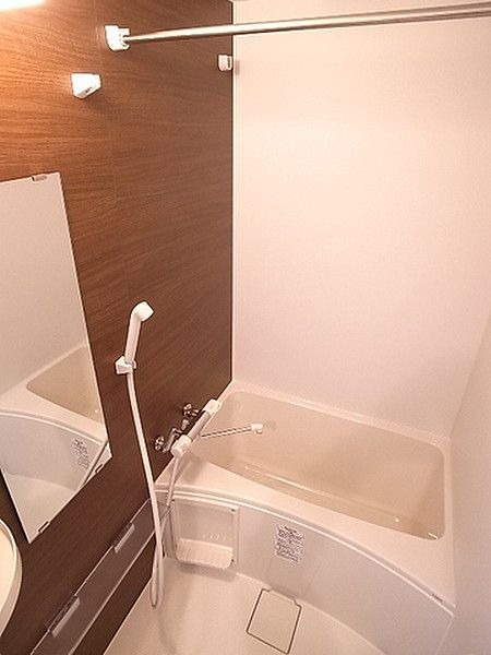 お洒落な雰囲気の浴室です
