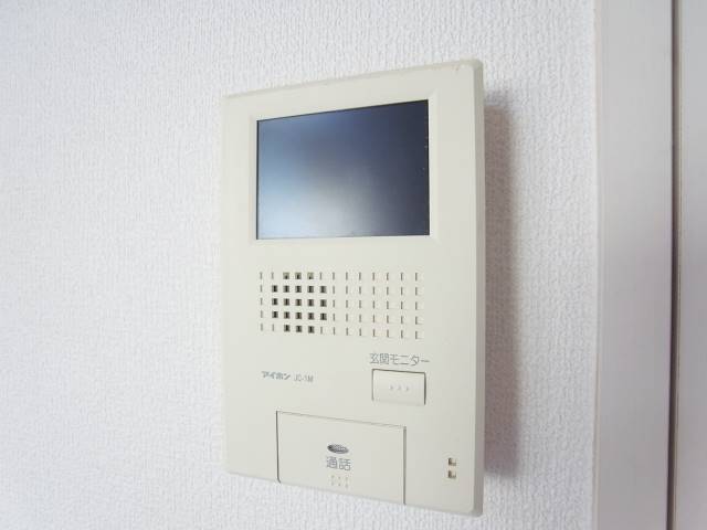 モニター付きインターホンで安心です