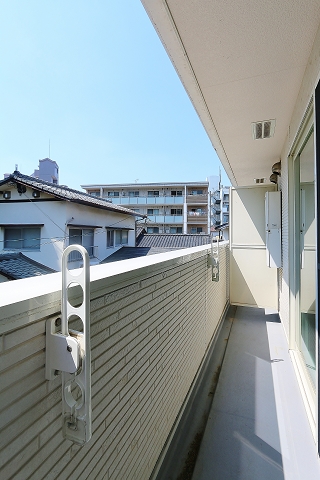 天気の良い日の洗濯物はこちらへ