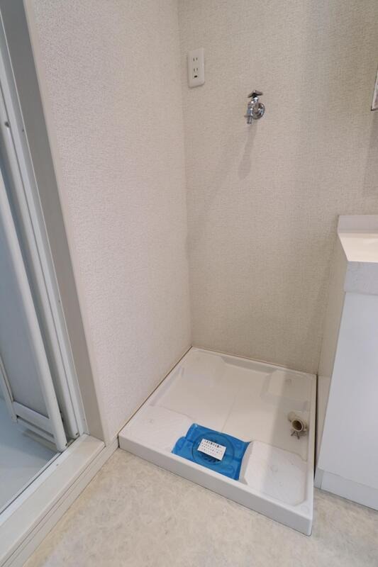 室内洗濯機置場付き。