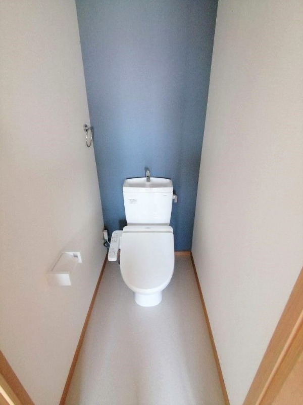 清潔感のあるトイレです