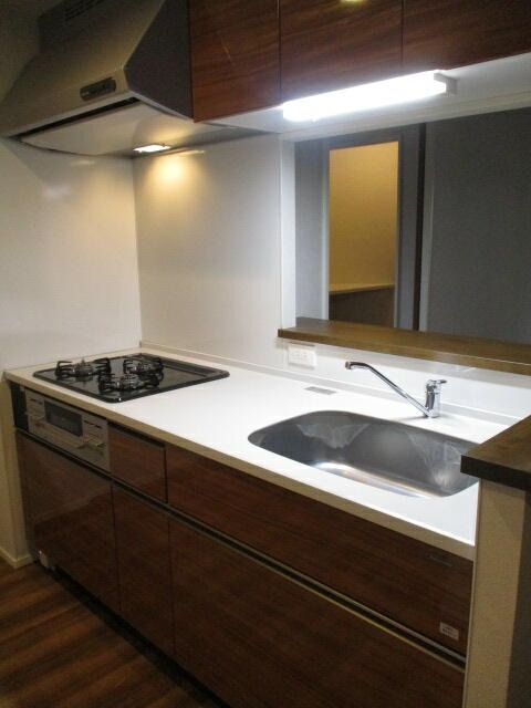 人気のカウンタータイプです