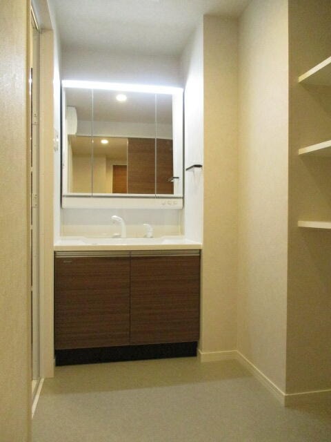 お出かけ前の身支度はこちらでバッチリです