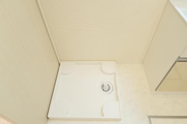 室内洗濯機置場完備。