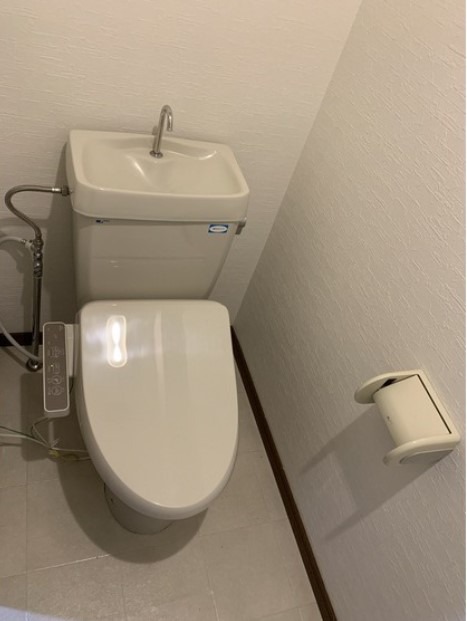 ウォシュレット完備。