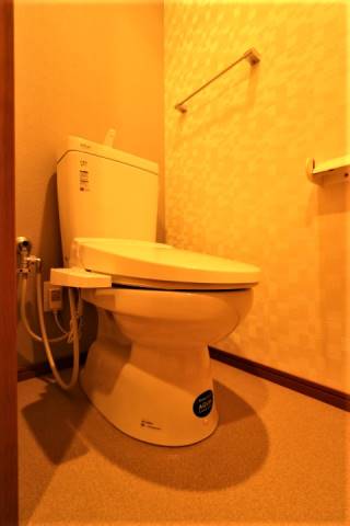 ウォシュレット完備です。
