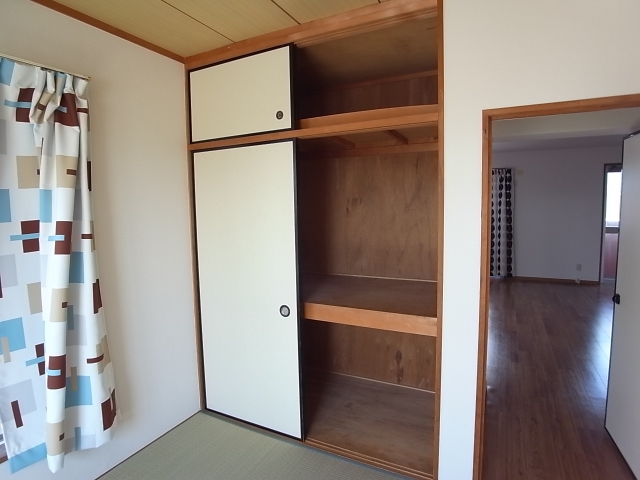 押入れタイプなのでしっかり収納できます