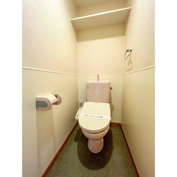 清潔感のあるトイレです