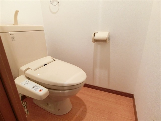 ウォシュレット完備です。