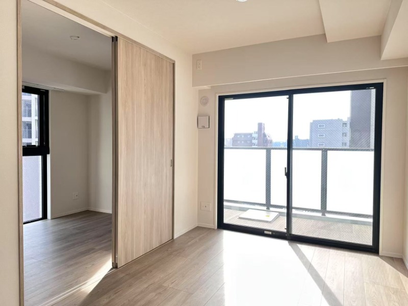 こちらは寝室にいかがでしょうか？？