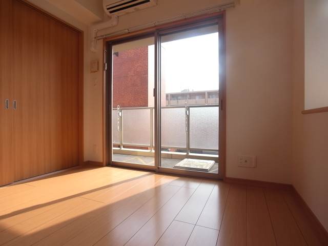 日当たりの良い明るいお部屋です。