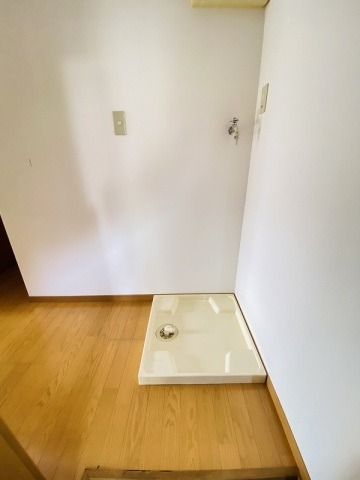 洗濯機置場は室内です。